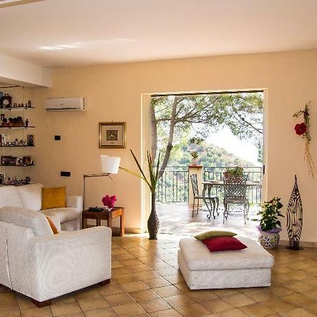 Casa Vacanze Gallodoro Летоянні Екстер'єр фото